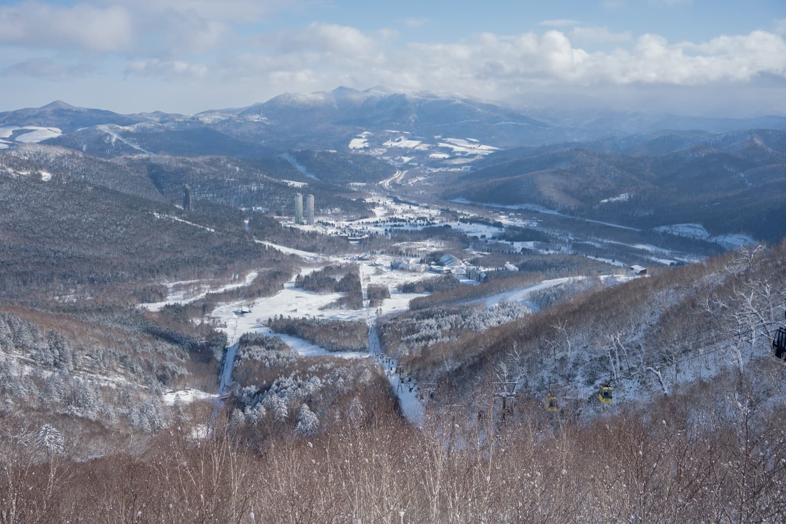 星野 TOMAMU 滑雪場