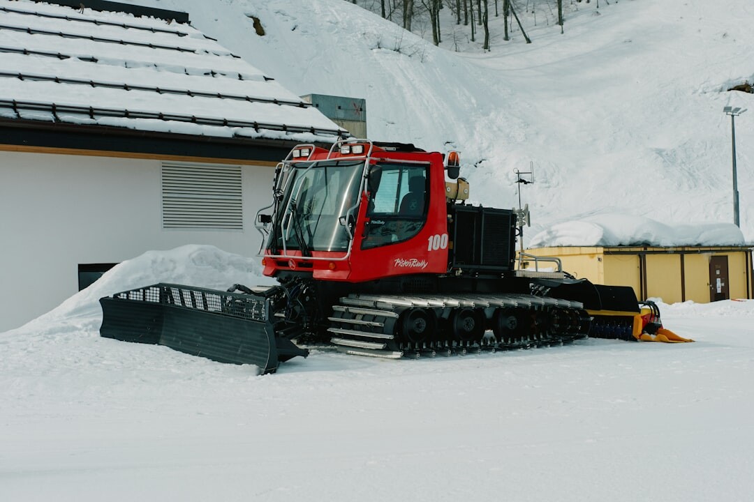 壓雪車整理過的平整雪道,最適合練習 Carving 的雪面條件